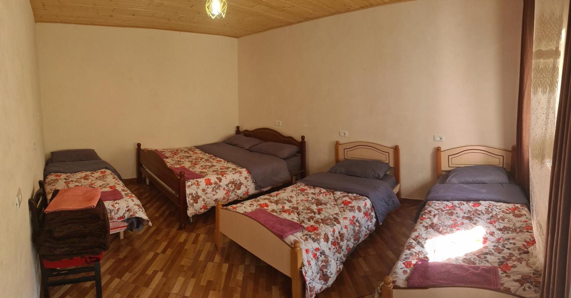 Guest House Emanueli Tropoje Exterior photo